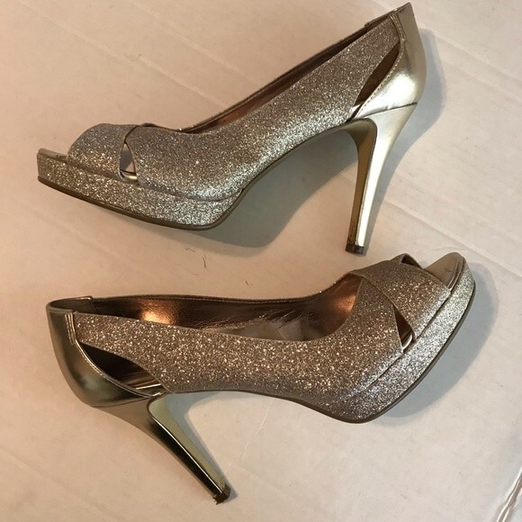 ALFANI Gold Glitter Open Toed Criss-Cross Heels Size 6.5 Peep Toe 4" Heels - Picture 4 of 8